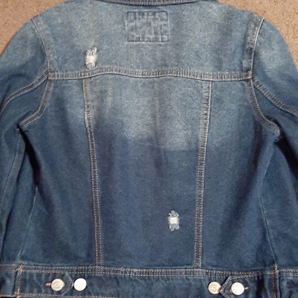Jean jacket - Picture 7 of 10